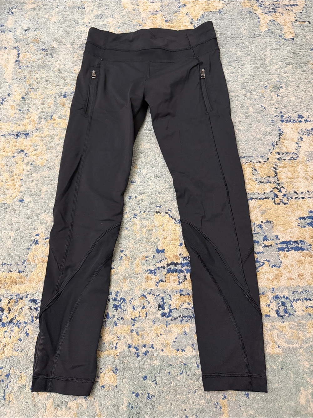 lululemon athletica cropped Black Leggings with Zip Pockets